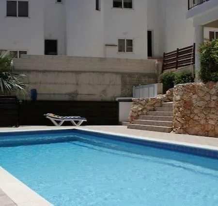 Appartamento Peyia Paradise